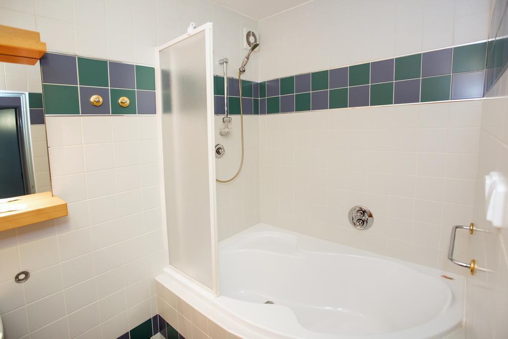 Hotel Laguna チェスケー・ブジェヨヴィツェ 部屋 写真
